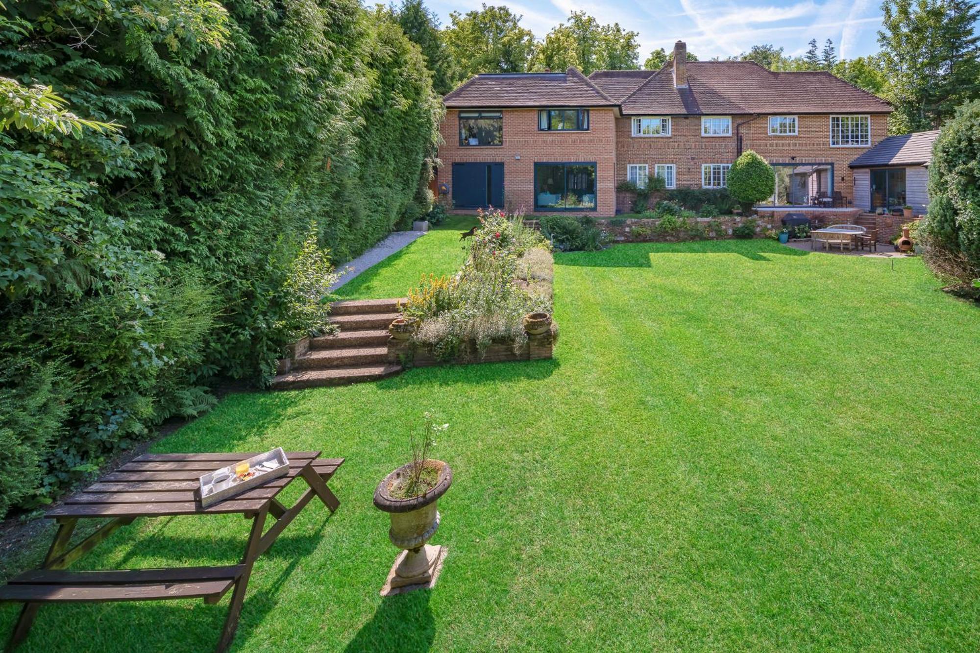 Hotel Westleigh à Ashtead Extérieur photo